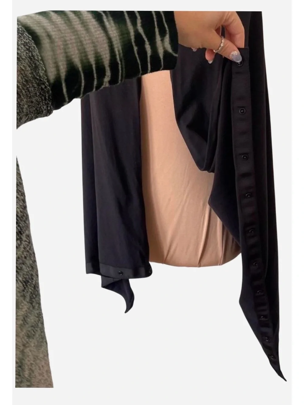 Lululemon Vinyasa Black Women's Scarf with Snap Detail